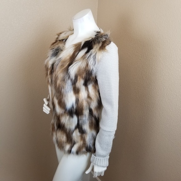 CHARLIE B Faux Fur Front Unique Sweater~Size M~NEW - Picture 3 of 7